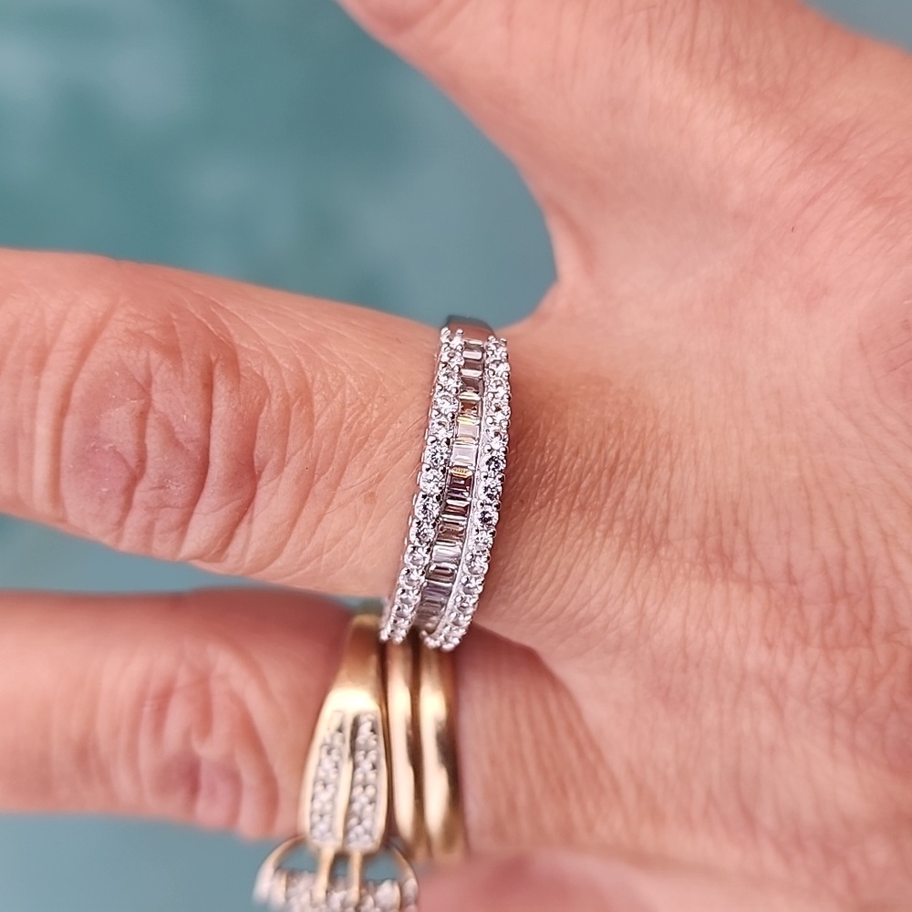 STERLING SILVER 925 3 Row CZ Wedding Band Ring Size 8 Baguette Round Anniversary - Picture 8 of 16
